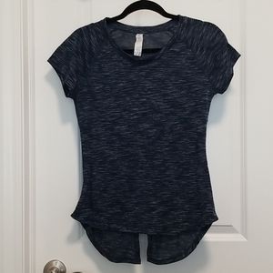 Sporty top with semi open back (navy blue)
